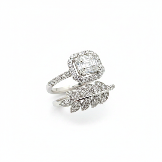 Ok Tüyü İkili Yüzük Seti – Emerald Cluster Halo & Pavé Ok Kolu